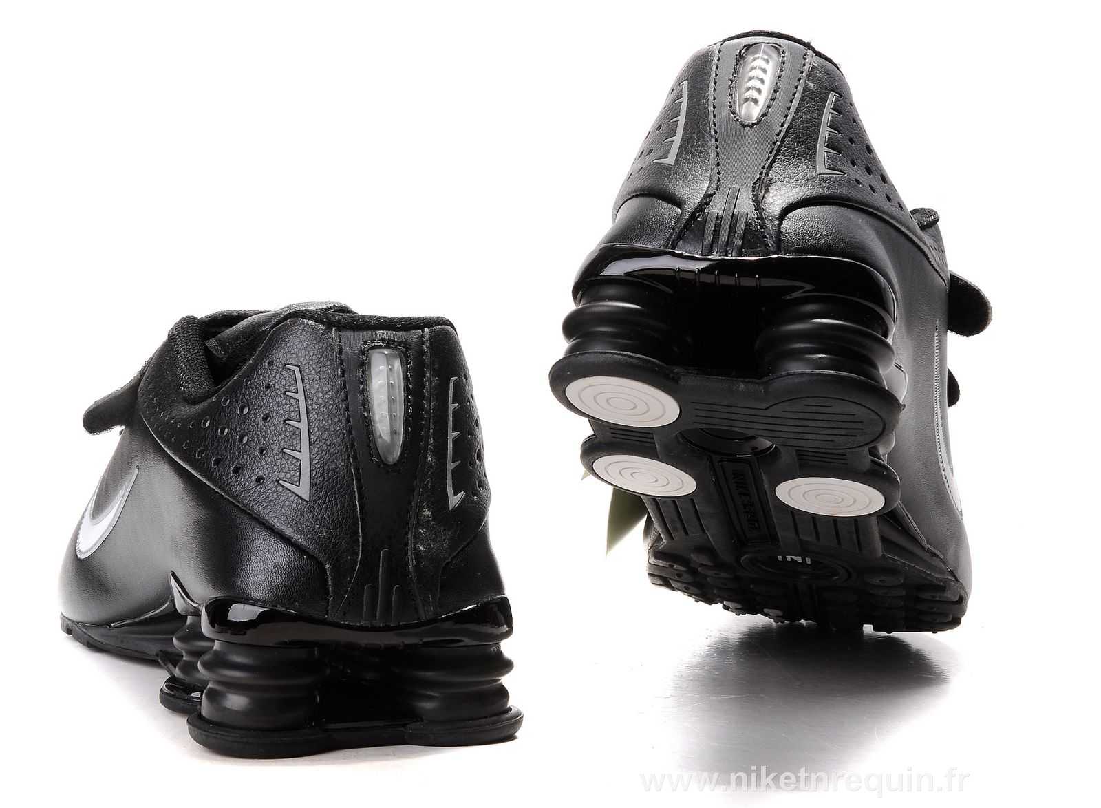 noir Nike Shox R4 avec Strapes (2).JPG